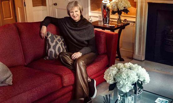 冯楚昊：一条皮裤引发的内斗：英国新任女首相陷“皮裤门”