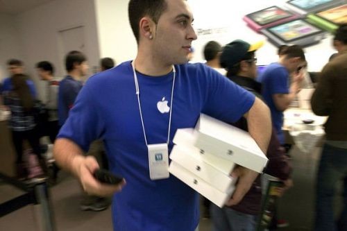 前苹果工程师：CEO库克让苹果成为“乏味的公司”
