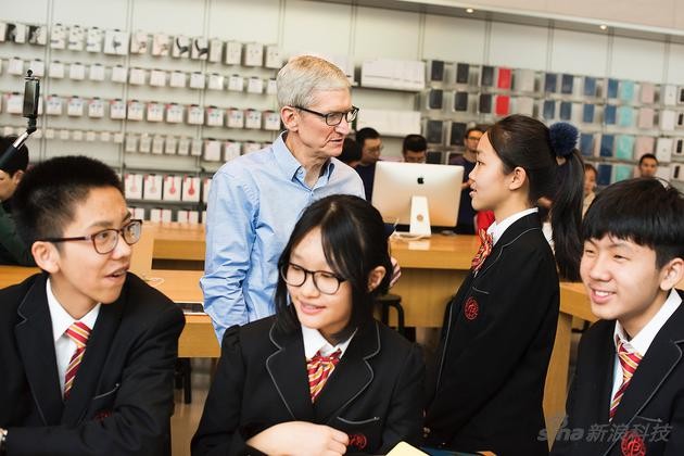 苹果CEO库克专访：“开发者”和“中国”依然是故事主线