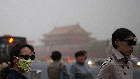 北京沙尘污染“爆表” 部分地区PM10浓度破2000