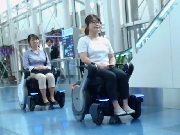 人类操作系统生物医学生物医学设备 自驾轮椅在医院和机场中隆重登场
