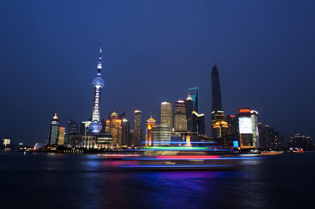 一线城市中薪资最高城市为上海 平均薪资6104元