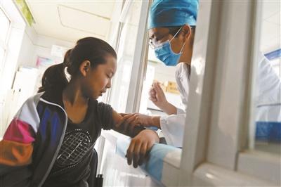 北京宫颈癌疫苗开始接种 第一针要满9周岁|疫苗|宫颈癌|北京_新浪新闻