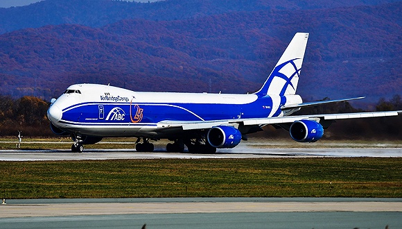全国首宗网拍成交波音747飞机实现线下交付